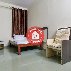Spot On 60610 Malabar Tourist Kannur